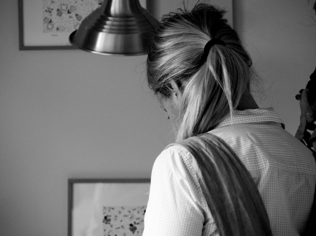 Céline Bourges dans son atelier